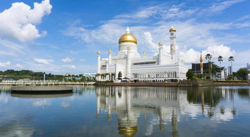 Traders Inn Brunei Бандар-Сери-Бегаван Экстерьер фото
