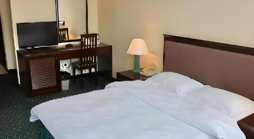Traders Inn Brunei Бандар-Сери-Бегаван Экстерьер фото