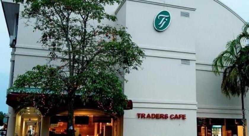 Traders Inn Brunei Бандар-Сери-Бегаван Экстерьер фото