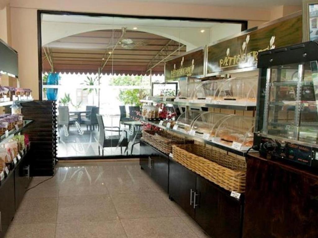 Traders Inn Brunei Бандар-Сери-Бегаван Экстерьер фото